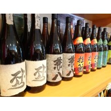 他の写真1: 【単品購入＆単品発送】麦焼酎  兼八  1800ml (※箱代含む)