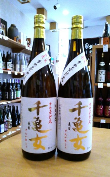 画像1: 麦焼酎 千亀女 甕壺仕込・木桶蒸留・甕貯蔵  1800ml (1)